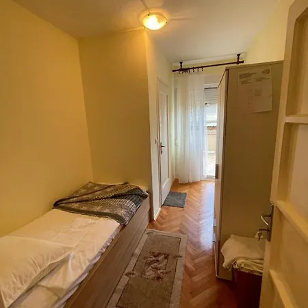 Apartman Krstinic 84